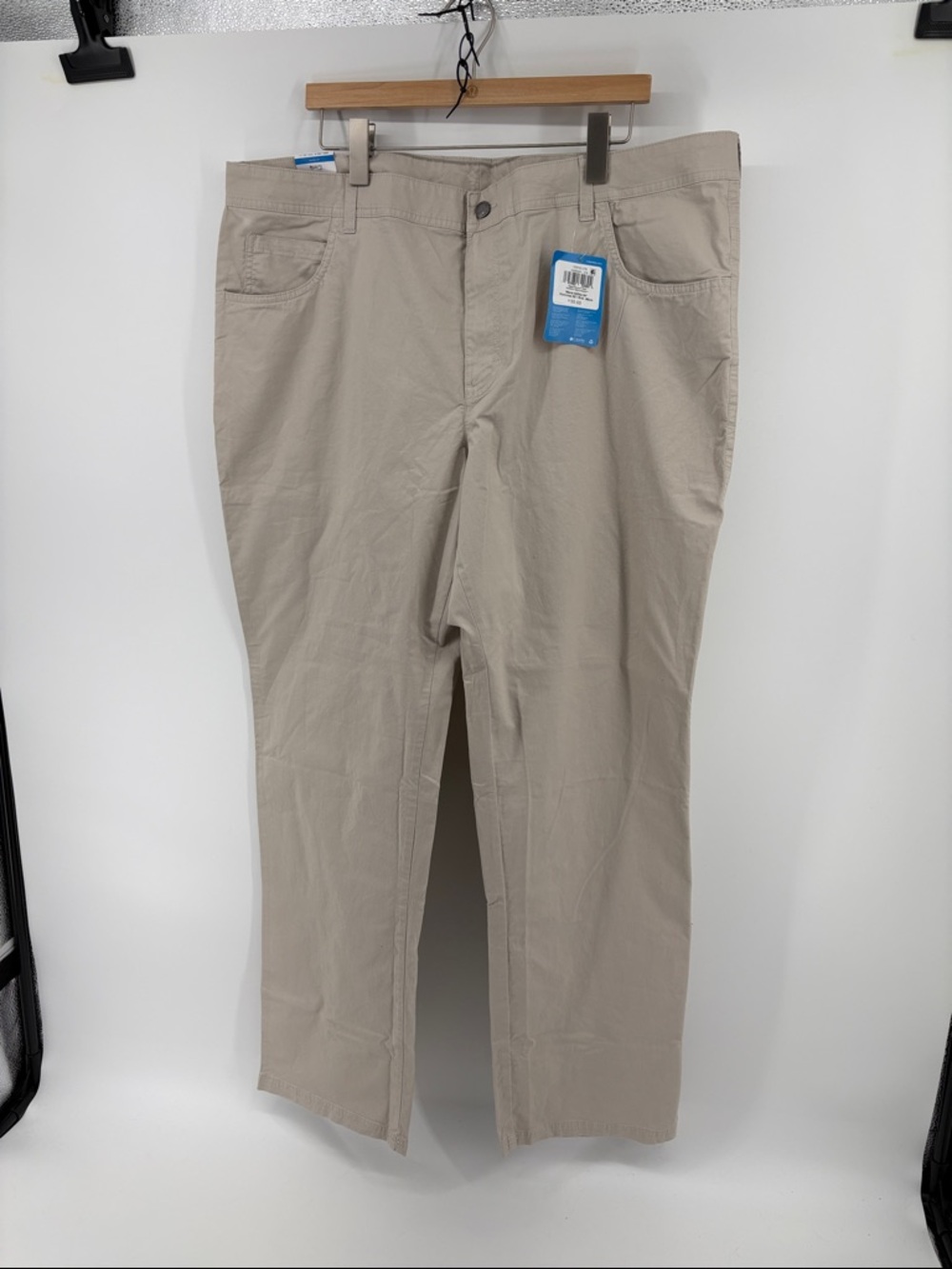 Columbia Men's Khaki Straight-Leg Chinos